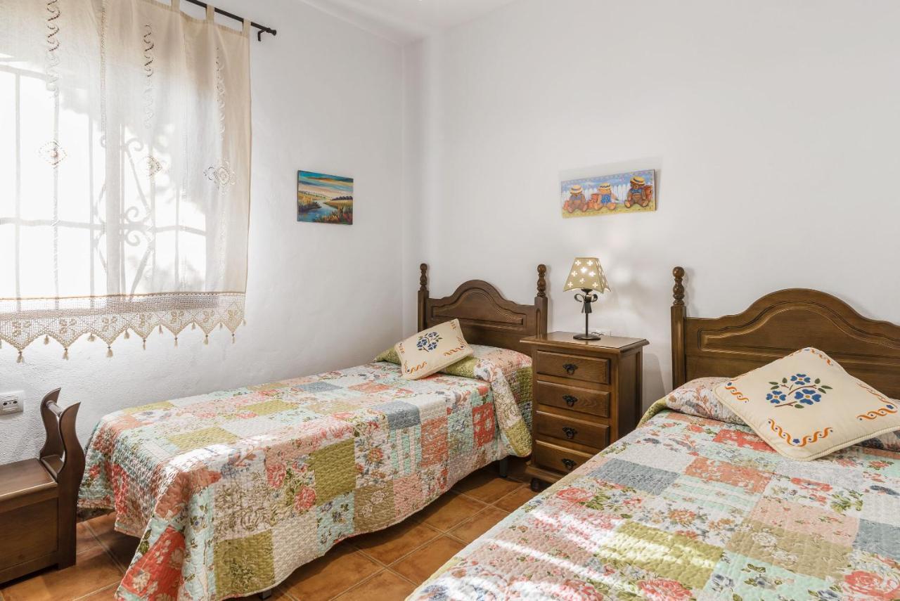 La Casa Del Estanque Villa โกนิล เด ลาฟรอนเตรา ภายนอก รูปภาพ