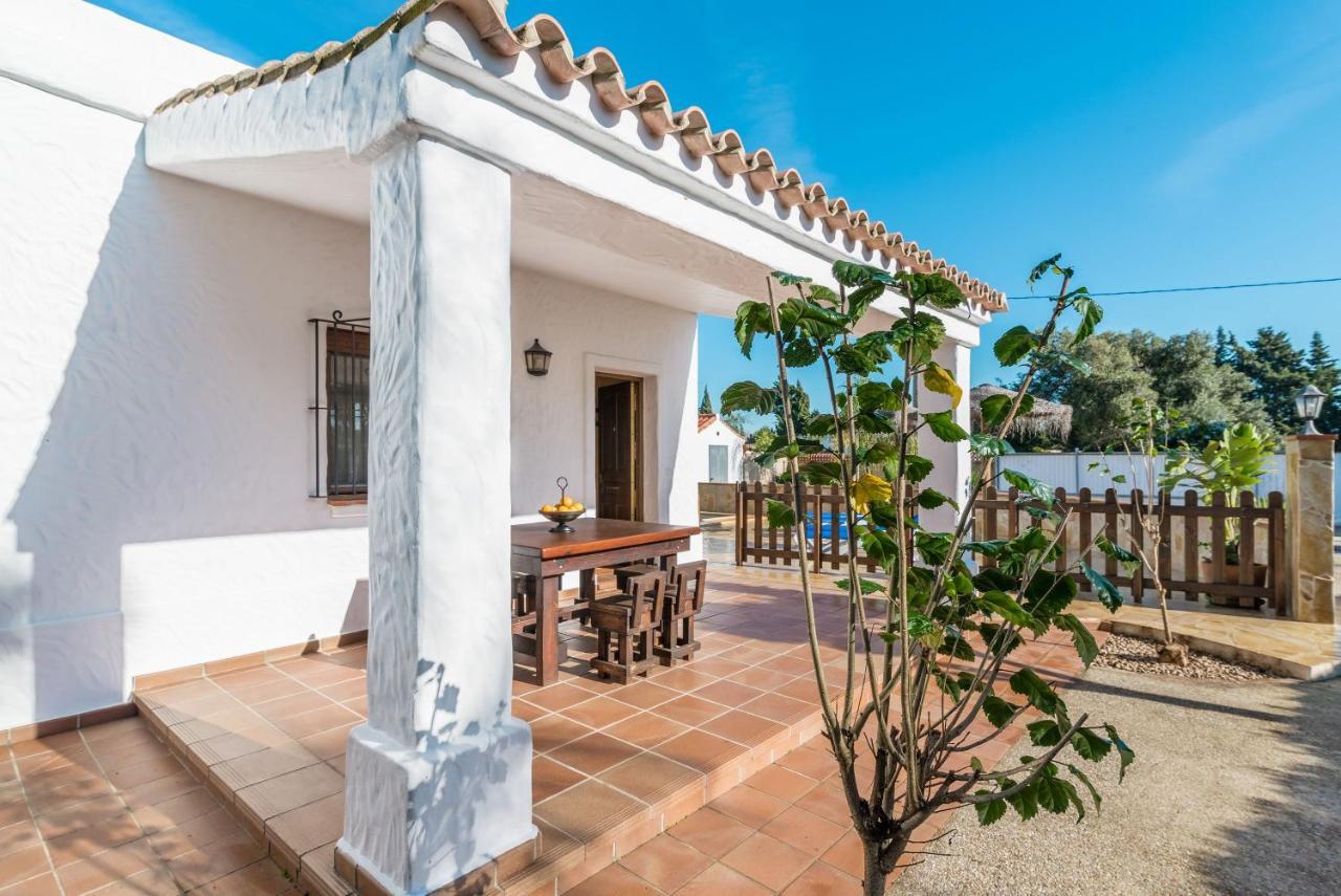 La Casa Del Estanque Villa โกนิล เด ลาฟรอนเตรา ภายนอก รูปภาพ