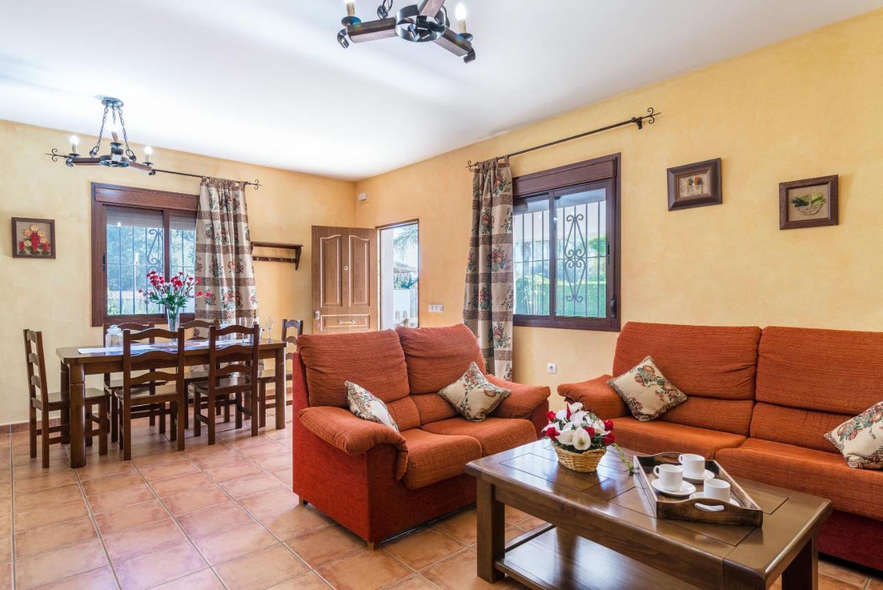 La Casa Del Estanque Villa โกนิล เด ลาฟรอนเตรา ภายนอก รูปภาพ
