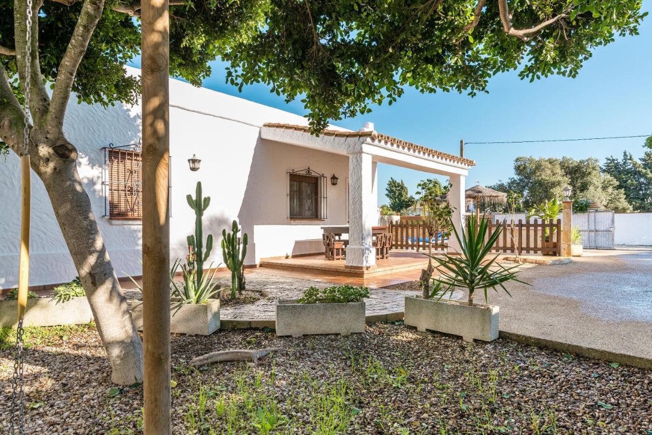 La Casa Del Estanque Villa โกนิล เด ลาฟรอนเตรา ภายนอก รูปภาพ